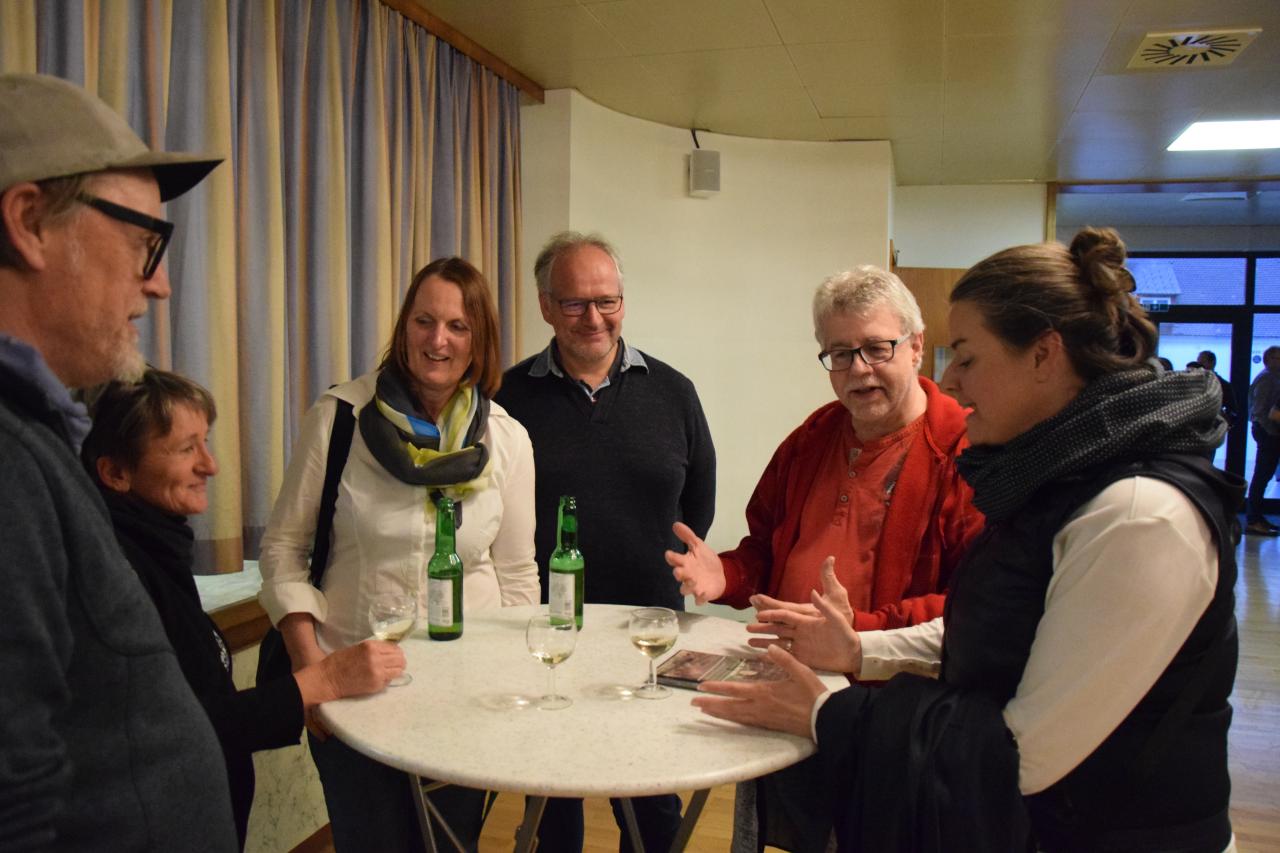 Nachbesprechung.